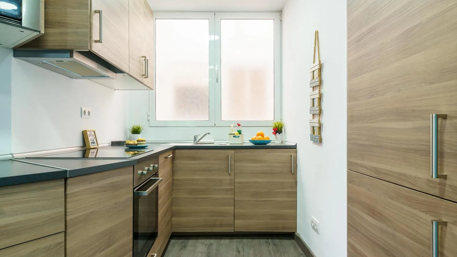 Nerja City Center Apartment - Happy Rentals Hiszpania