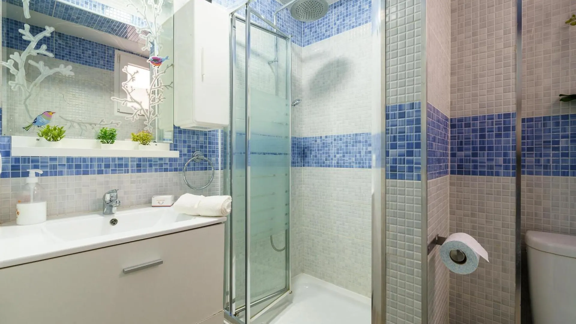 Nerja City Center Apartment - Happy Rentals 0*,  Hiszpania